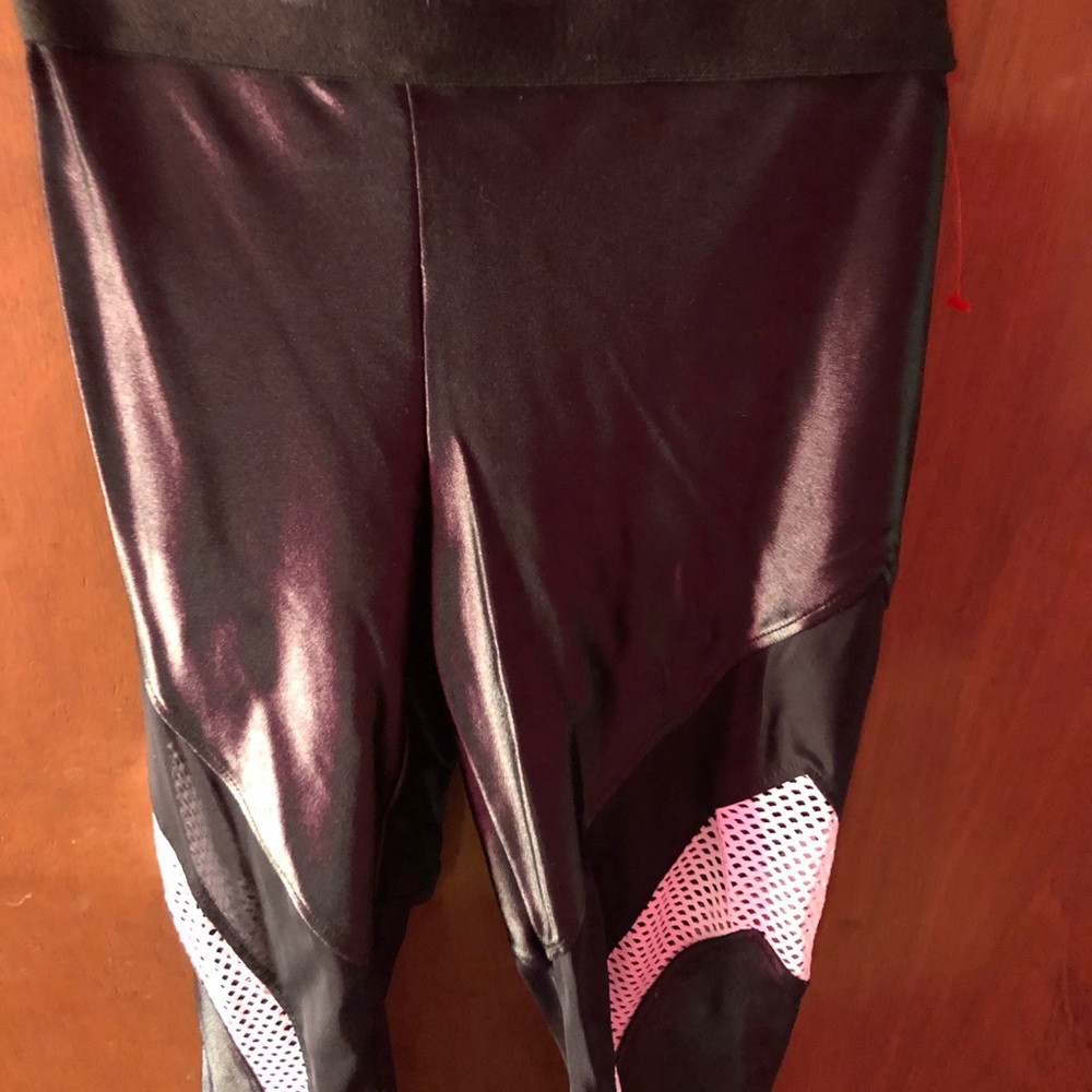 Small black and white spandex tights.($5 when bundled)